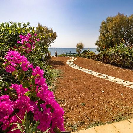 Mariliz Apartment Larnaca Exterior photo